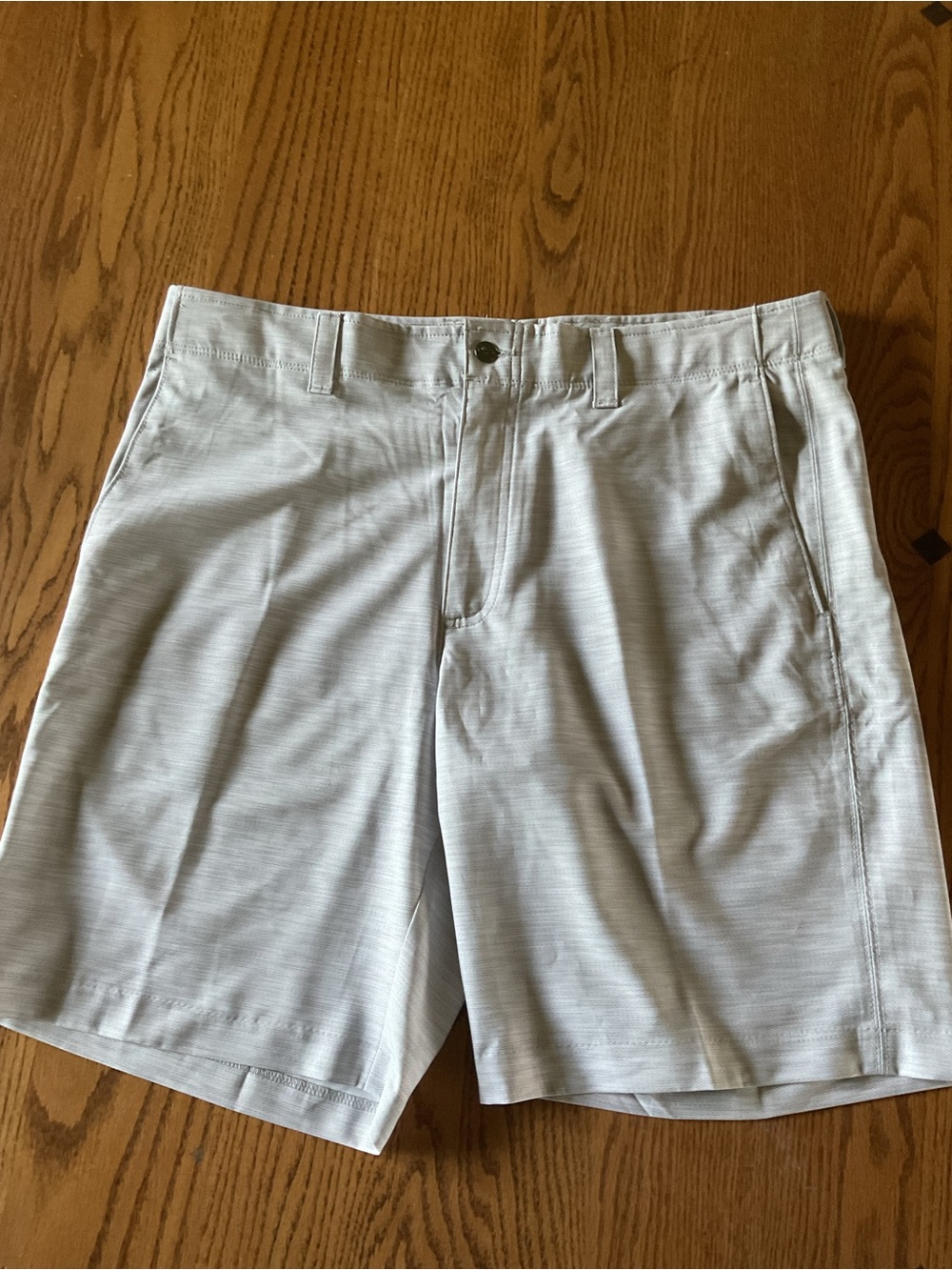 Callaway Men's Light Gray Golf Shorts. Size 36